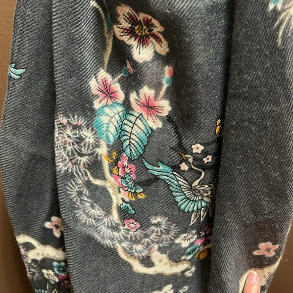 H&M Infinity Scarf - Picture 2 of 3